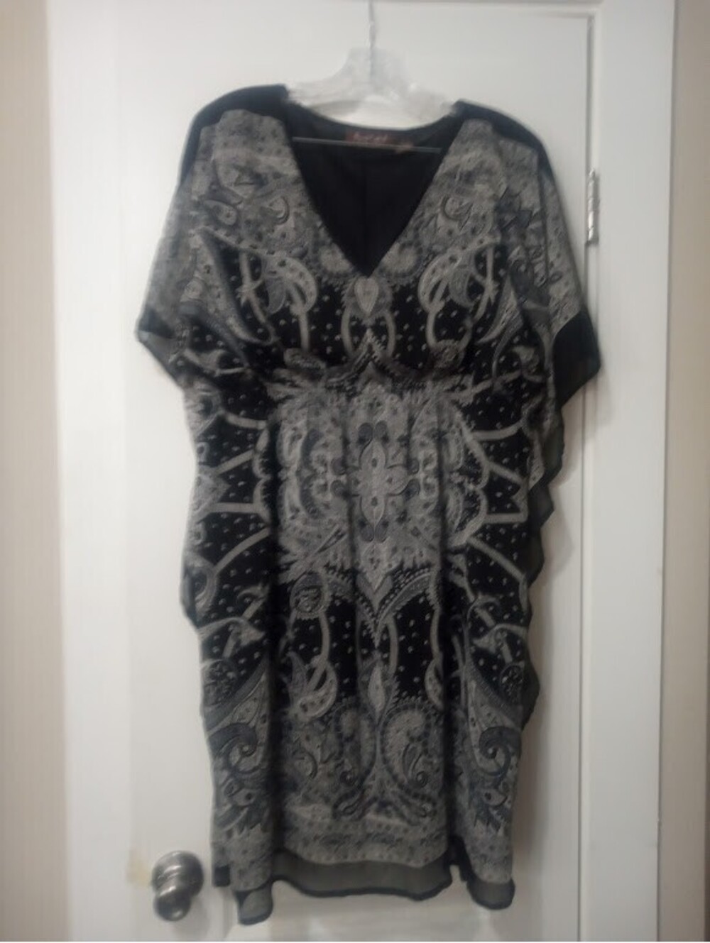 lack & Gray Paisley Dress | Elegant | Perfect for evening or casual chic GUC